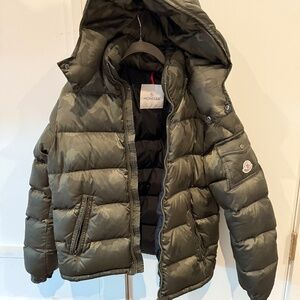 Moncler Boys Camo Puffer w/Hood, size 14